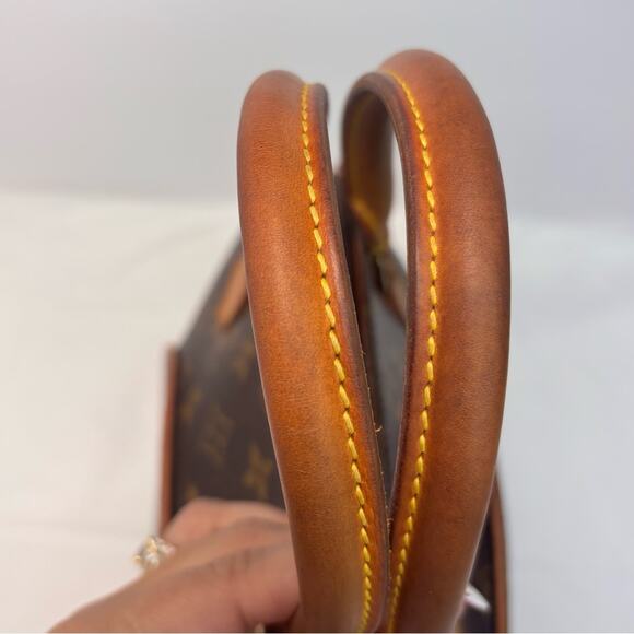 Louis Vuitton Monogram Ellipse MM with lock and Key with COA✨ - Picture 5 of 12